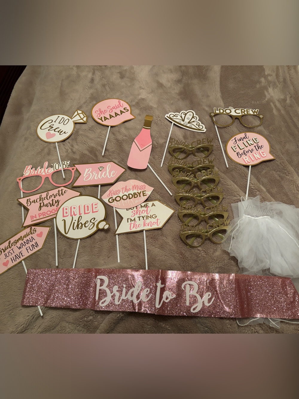 Bride to Be Sash & Pink Bridal Photo Props Set